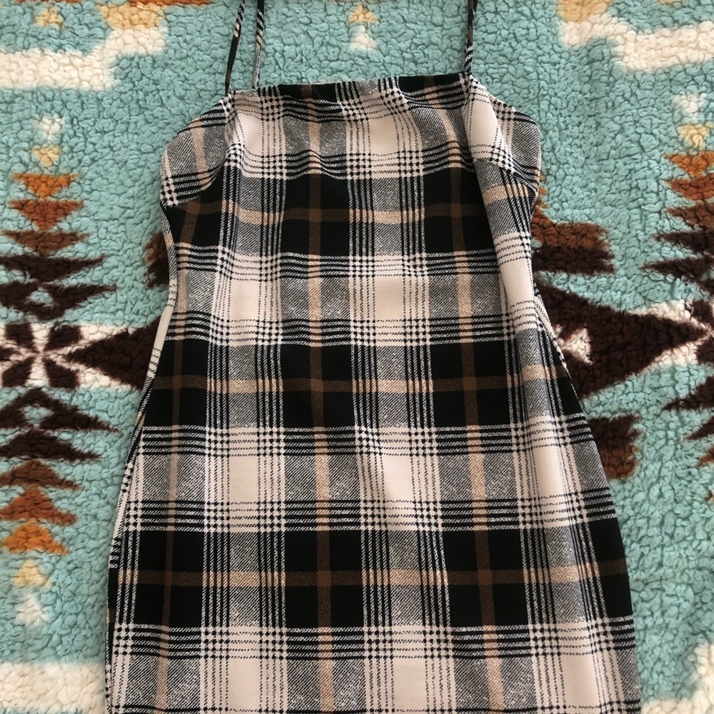 Cream/brown/black mini dress